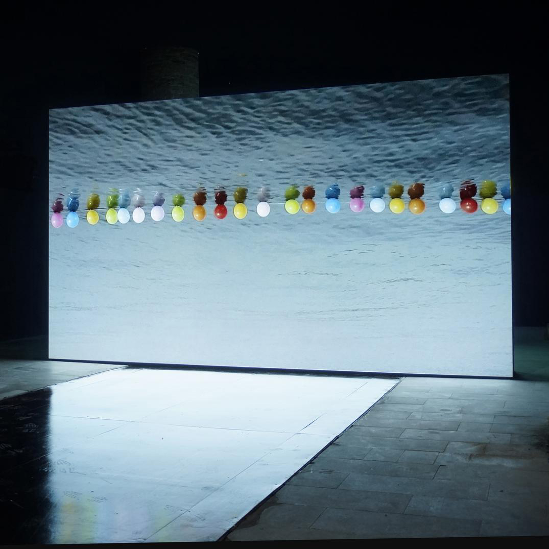 HALE TENGER / BORDERS / BORDERS