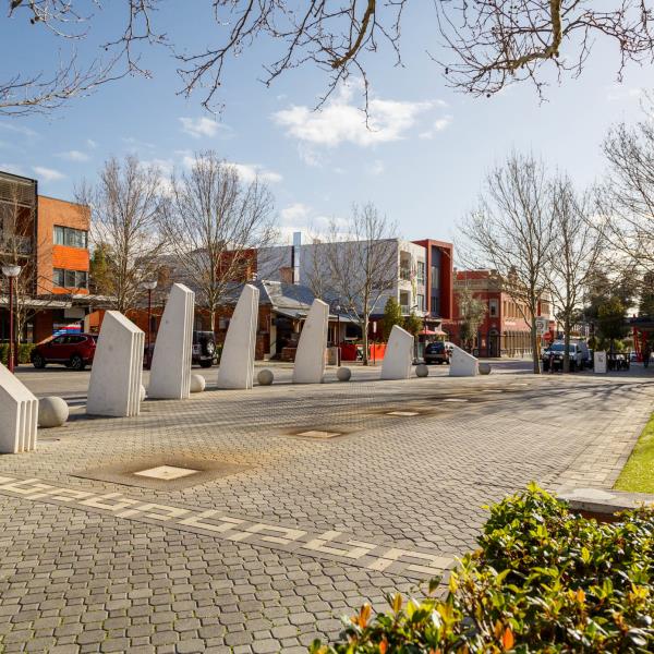 Plateia sculpture on lake street