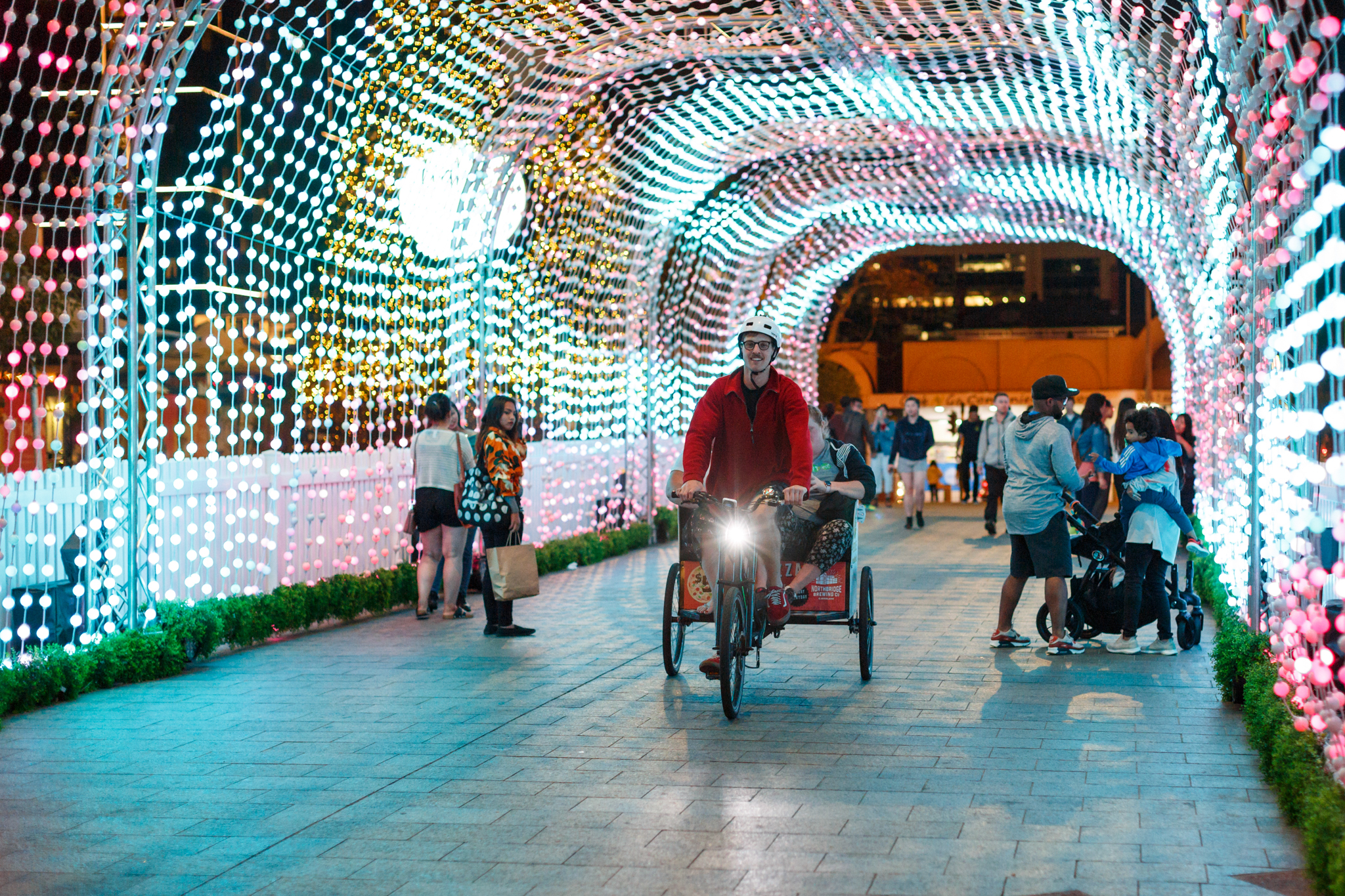 peddle perth ridding through the christmas lights trail 