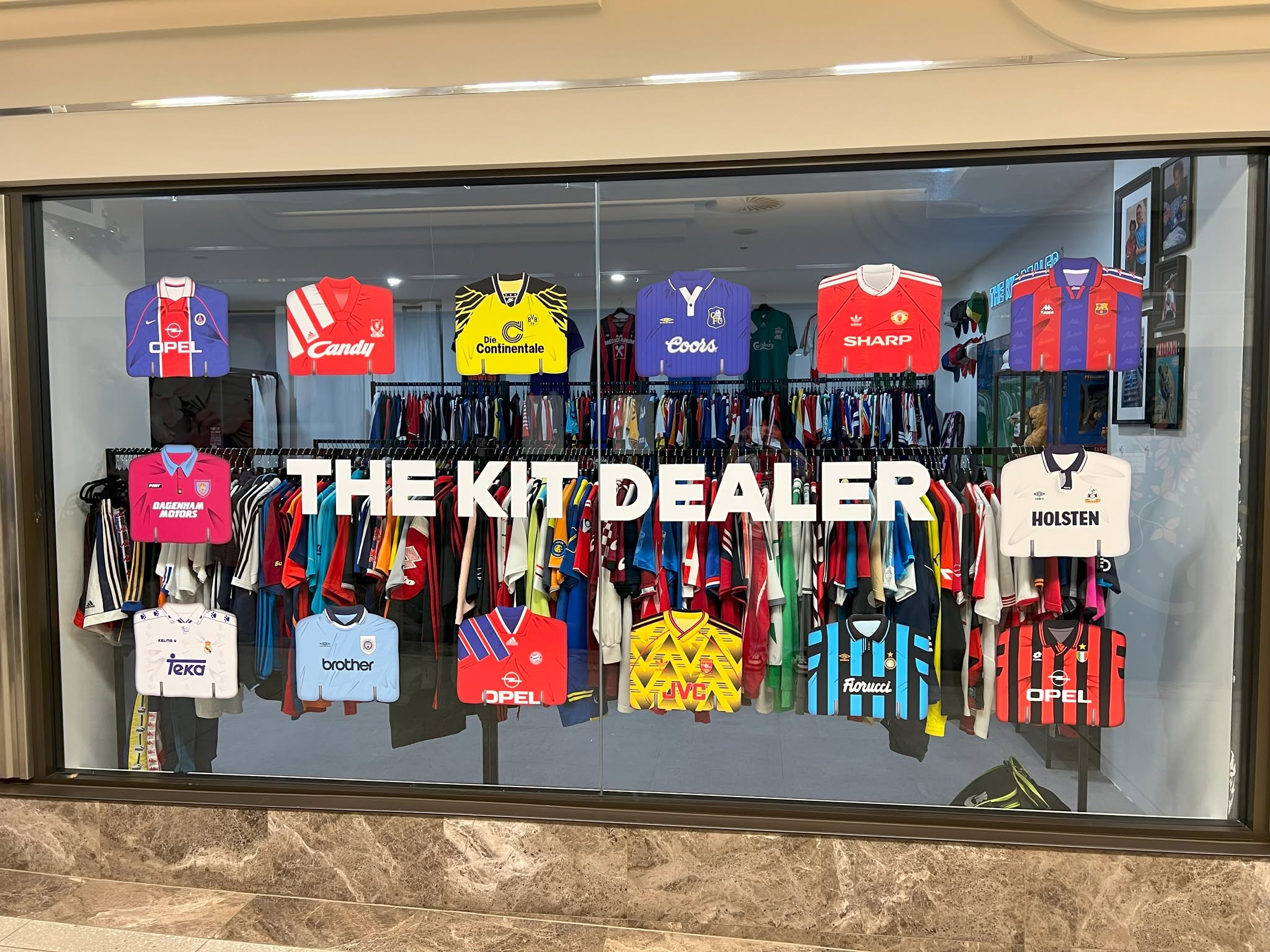 storefront of the kit dealer