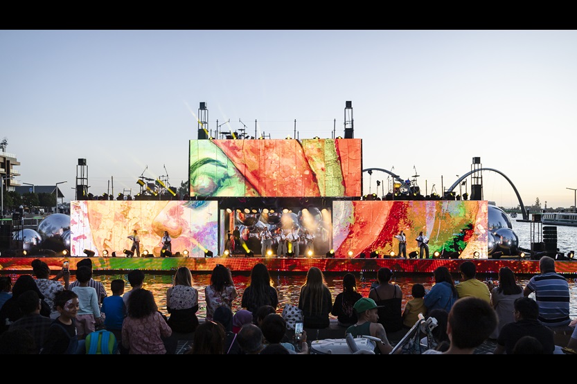 Floating stage at Elizabeth Quay