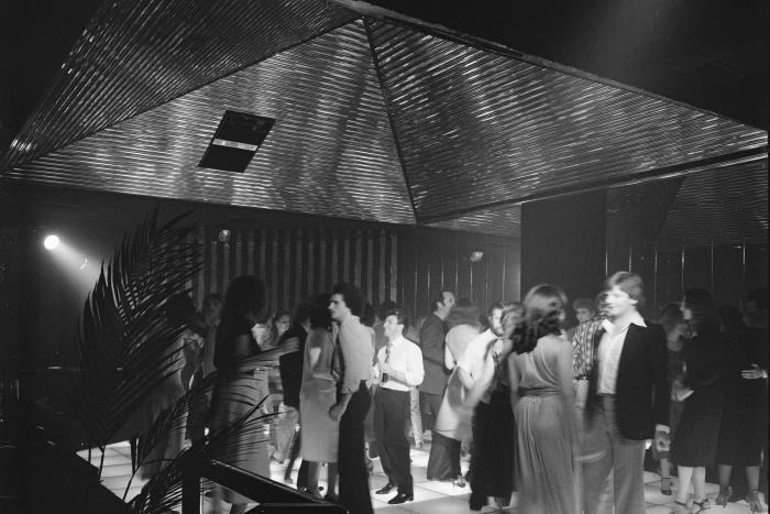 Living Northbridge Coconut Grove Tavern