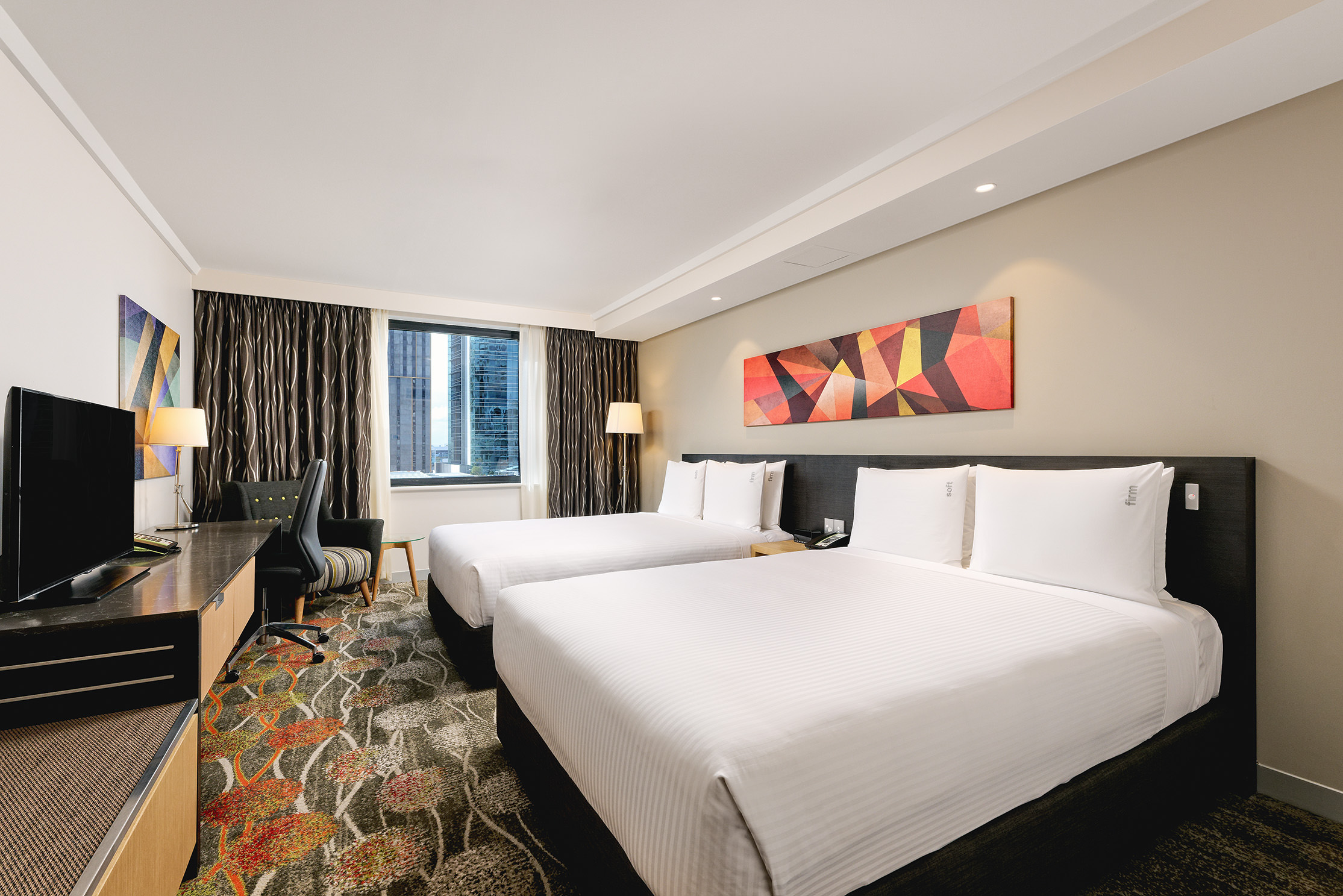 Holiday Inn 2 Queen Beds Standard Neighbourhood View